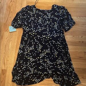 CeCe Black Floral Short Sleeve Dress with White and Yellow Blossoms